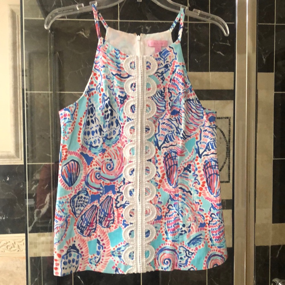 Lilly Pulitzer top, size 10, worn once, excellent condition.